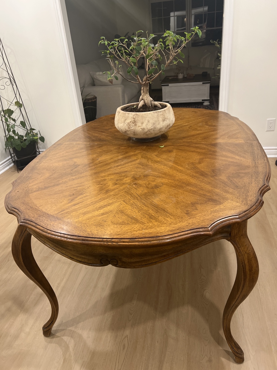 Antique Oval Dining Table - photo 4