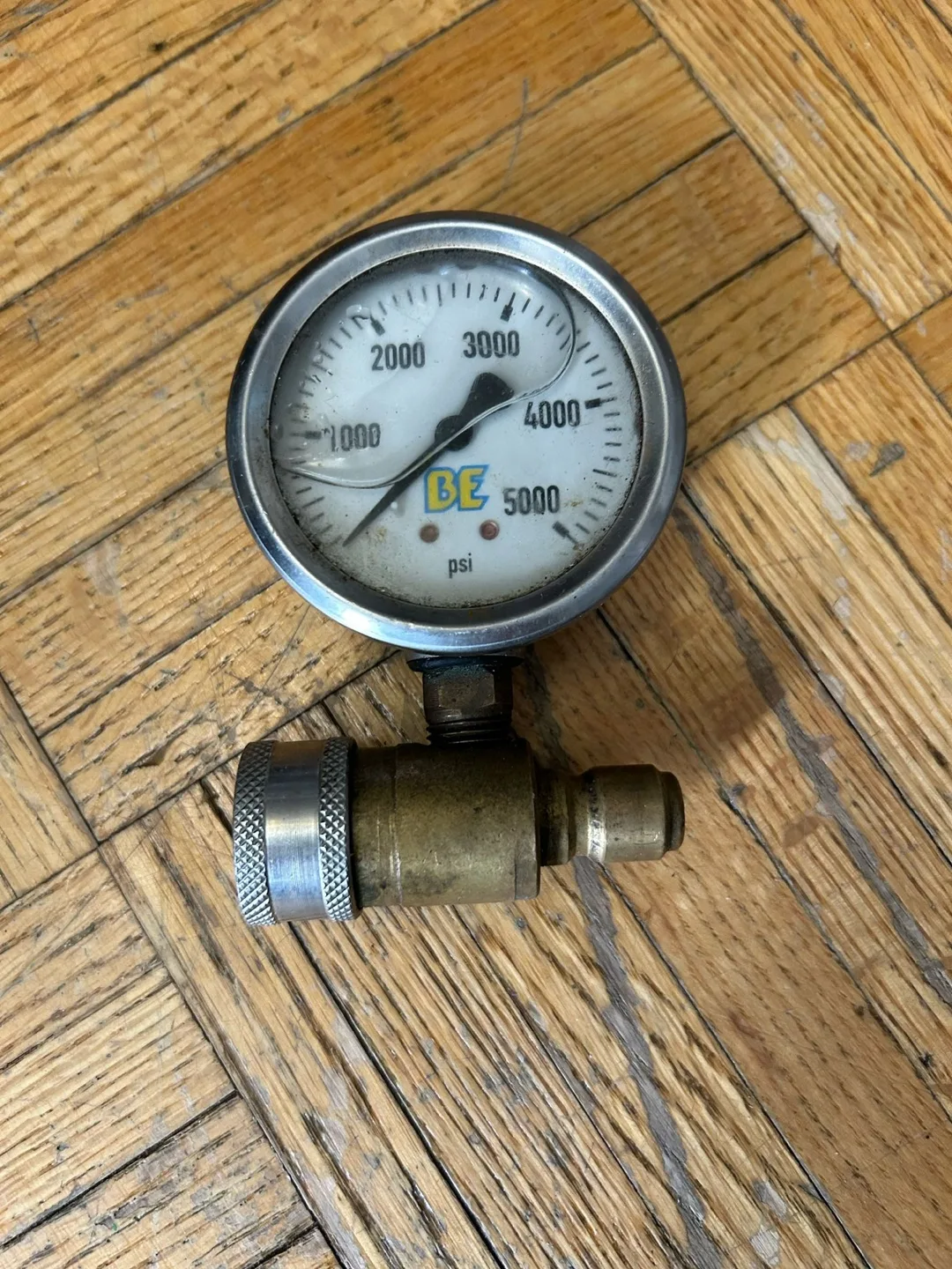 Used 5000 PSI Pressure Gauge with Brass Fitting thumbnail