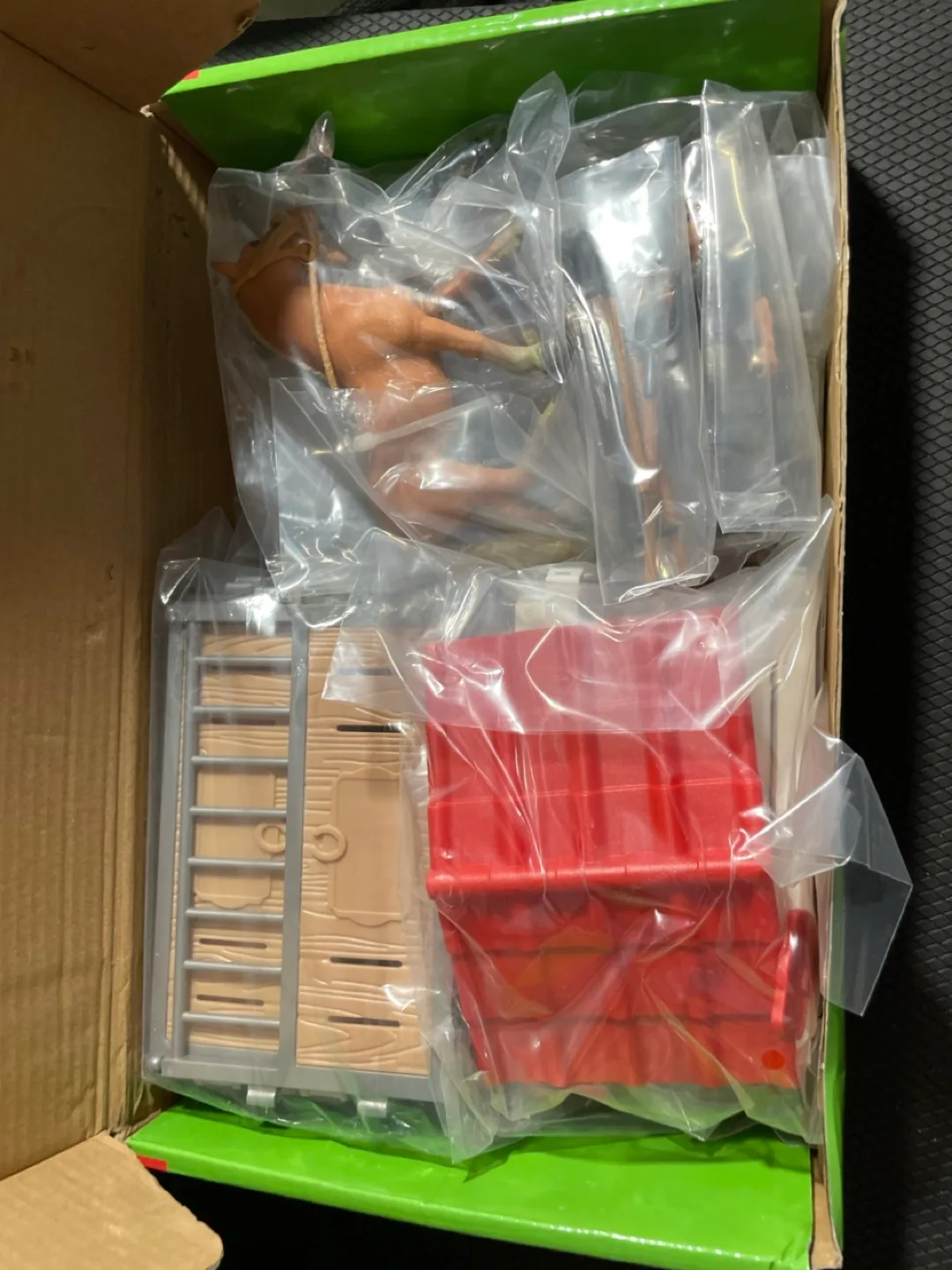 DuDuMo Horse Playset with 3 Horses and Stable image indicator(5)