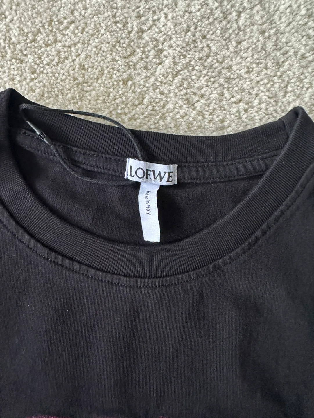 LOEWE Black Pink Logo image indicator(3)