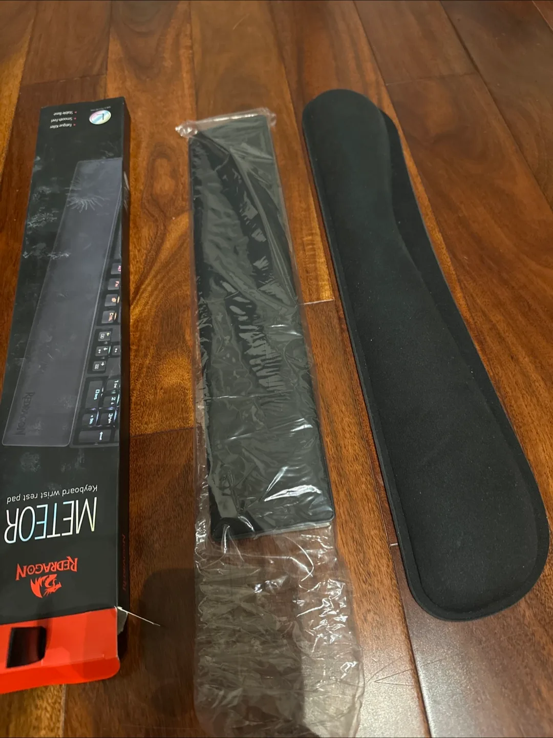 Redragon Meteor Keyboard Wrist Rest Pad - mint condition thumbnail