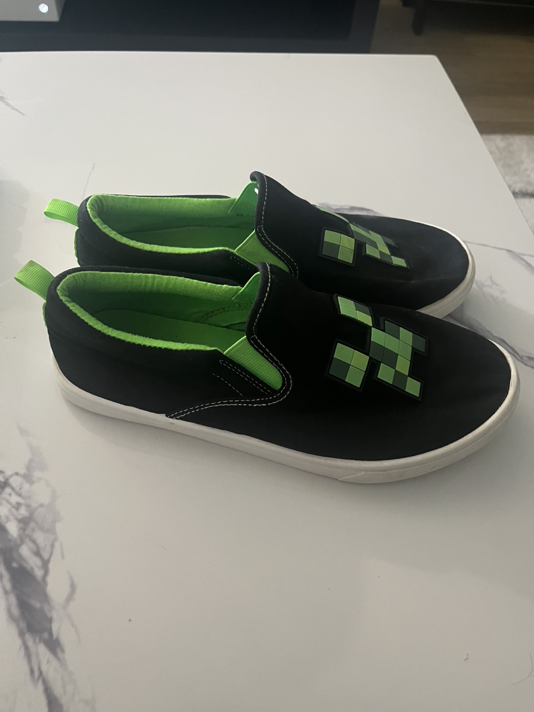 Minecraft Creeper Slip-On Shoes size 7 youth - photo 2