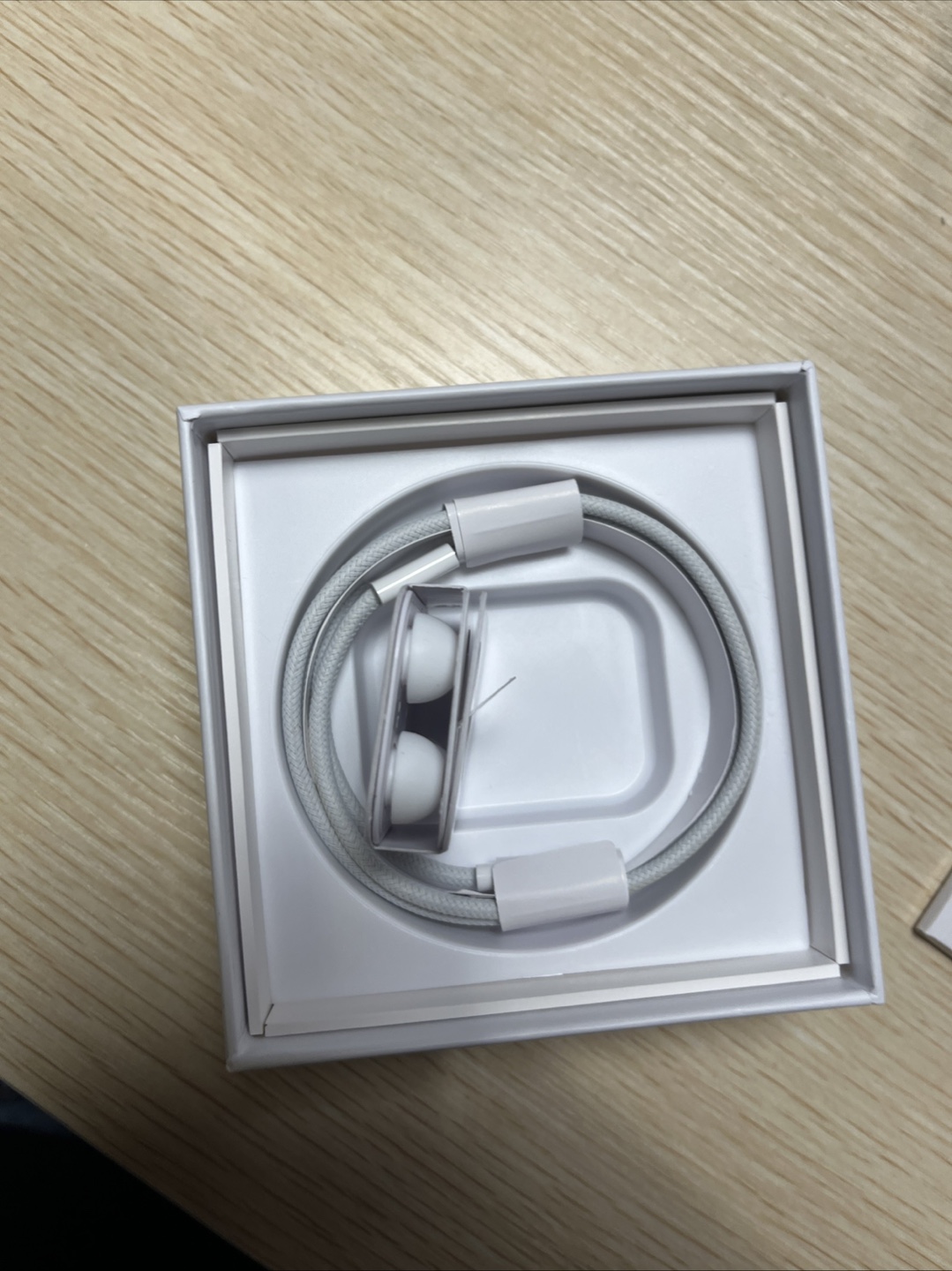 Apple AirPods Pro (2nd Generation) - New in Box - photo 5