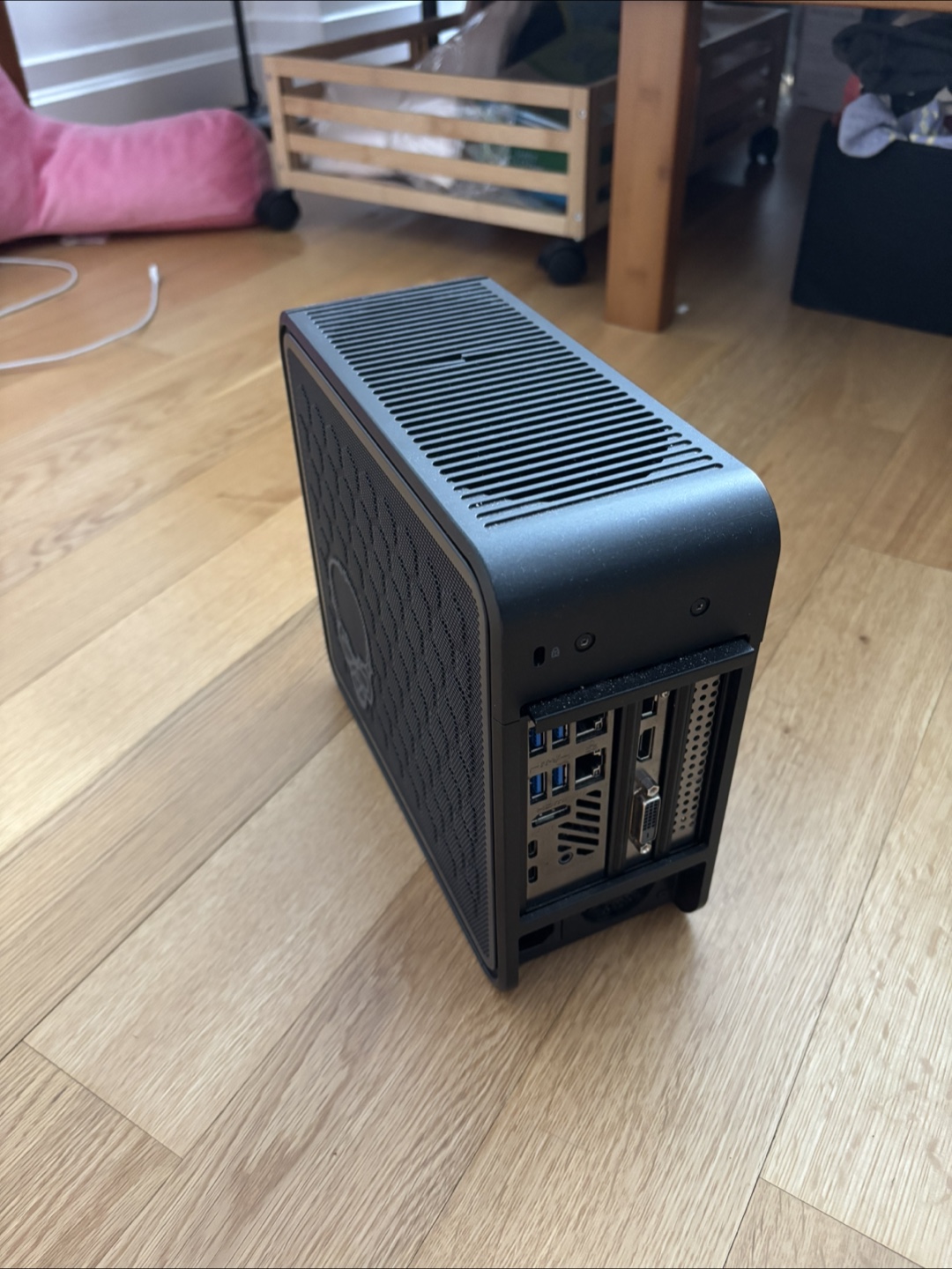 Small Gaming PC (Intel NUC 9 Extreme) - photo 2