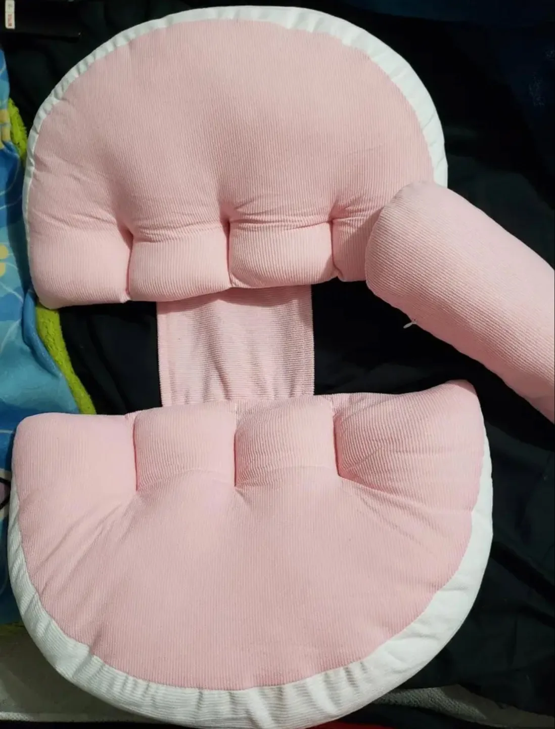 Free ‼️Pregnancy Pillow Pink thumbnail