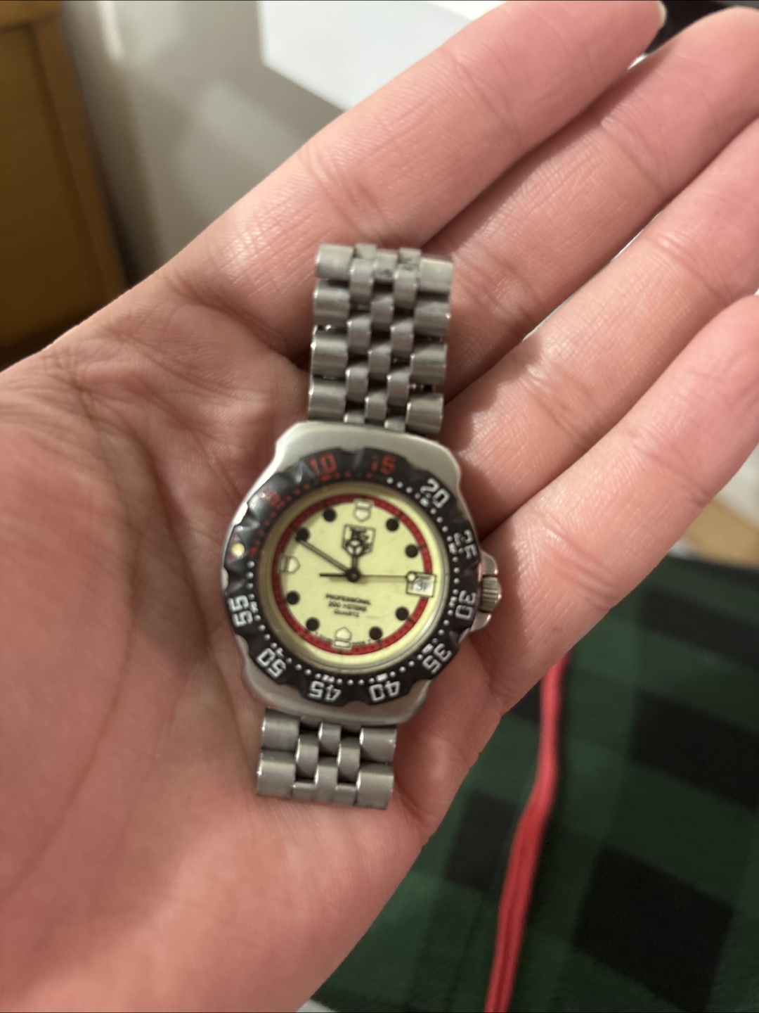 TAG Heuer 2000 Professional 200M Wristwatch (28mm)