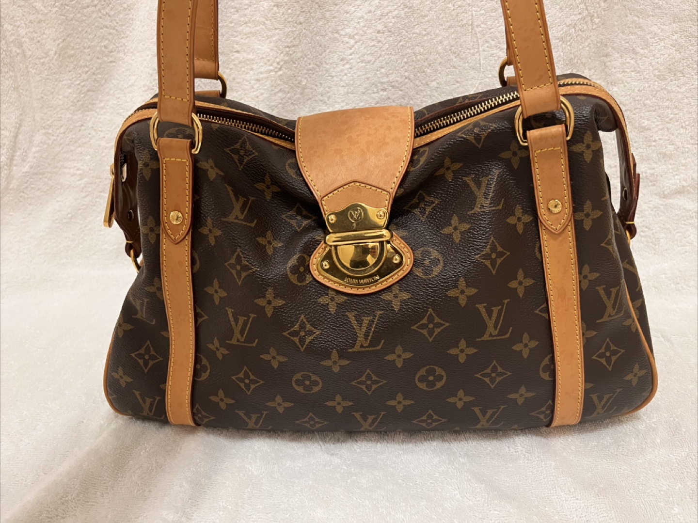 LIKE new Louis Vuitton Monogram VS Bag