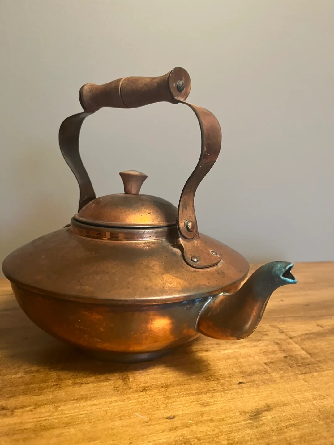 Vintage 1930s Copper Ornate Tea Kettle c/w Wooden Handle image indicator(6)