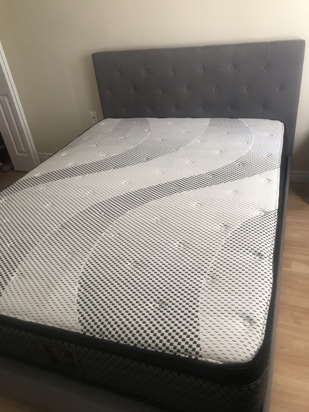 Queen Headboard Set & Mattrass