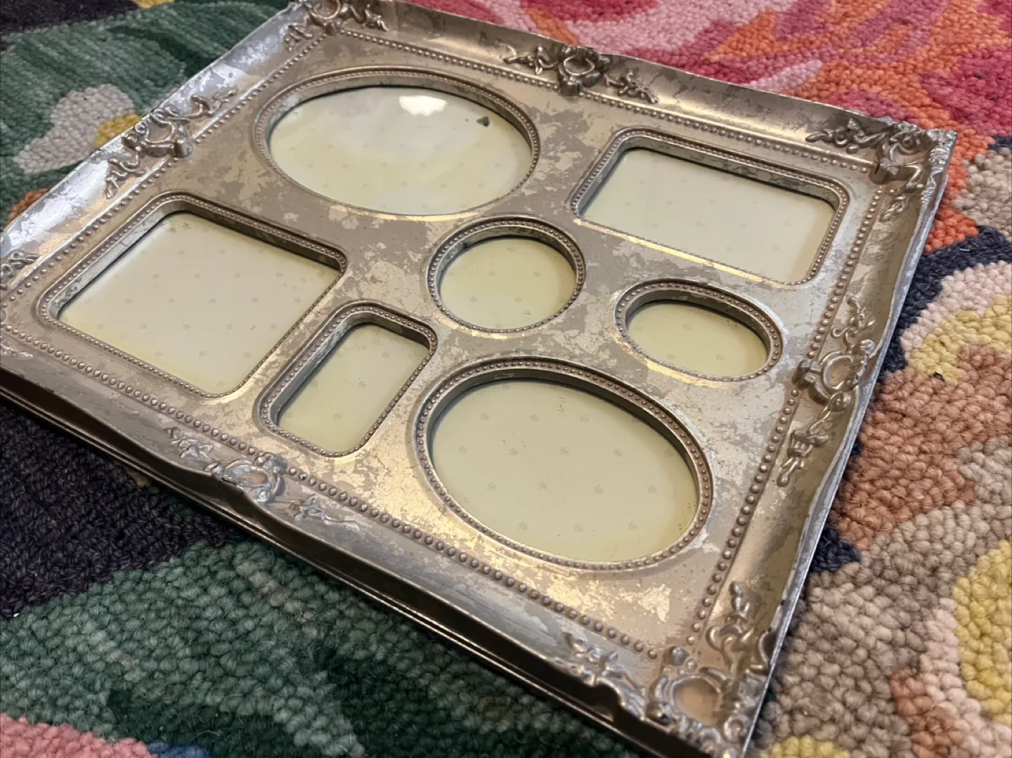 Silver Multi-Photo Vintage Frame image indicator(2)