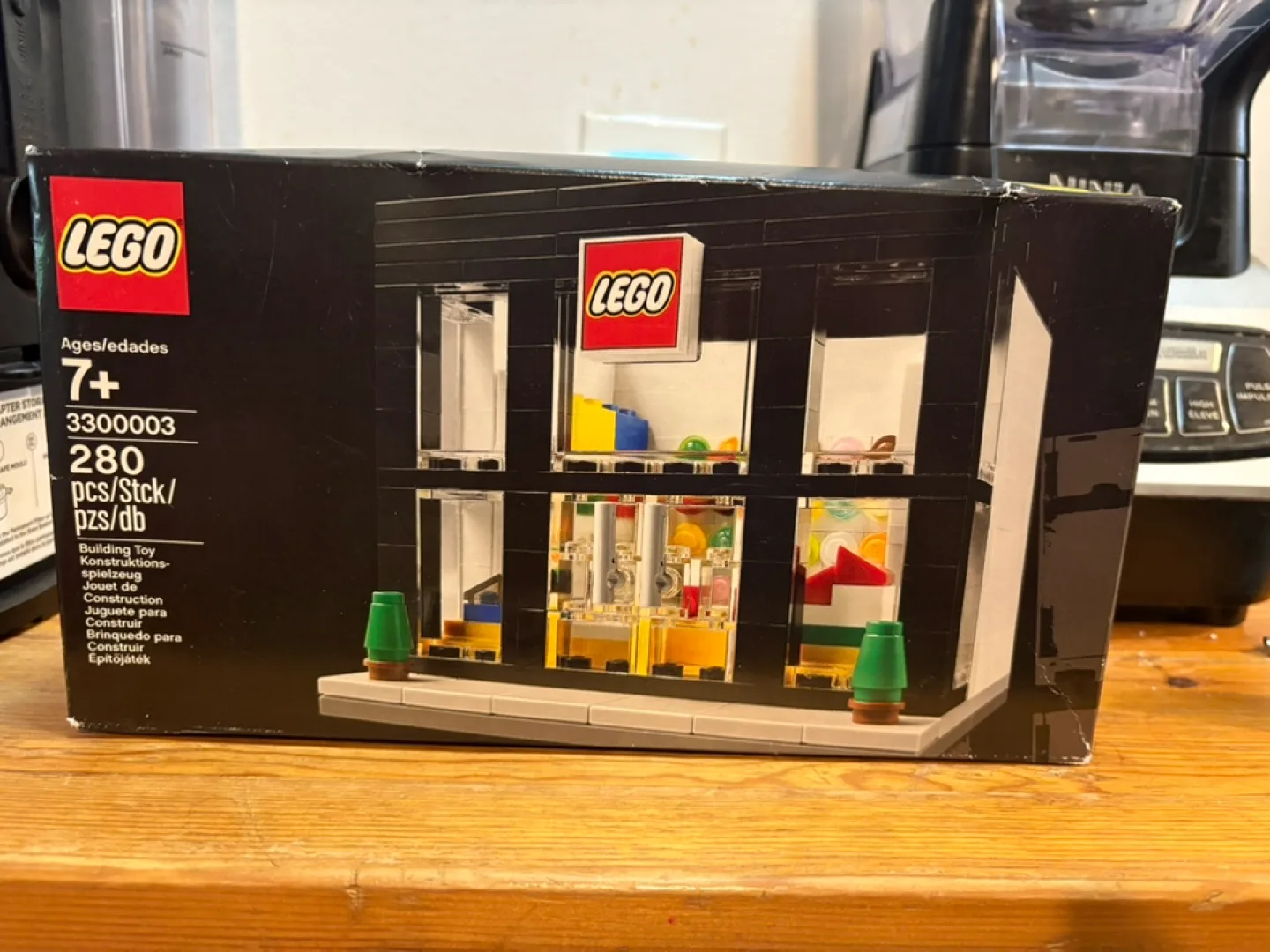 LEGO Creator Expert Lego Store 3300003 New in Box thumbnail