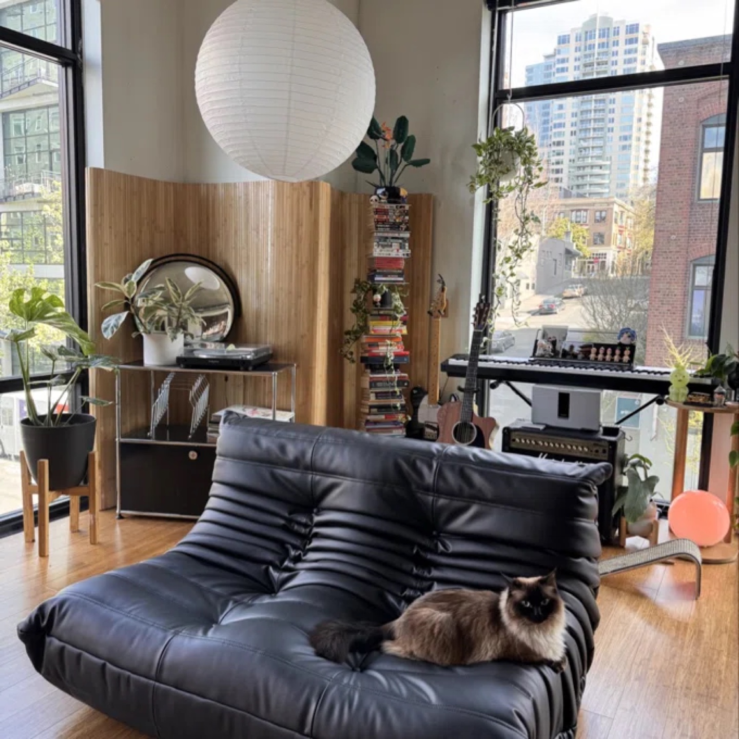 Mid Century Modern Toga Sofa - photo 3