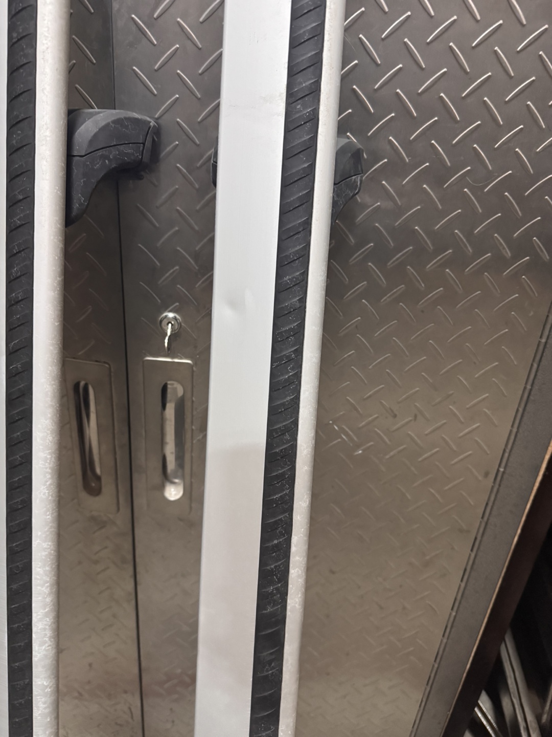 Thule WingBar Evo Roof Rack System - photo 2