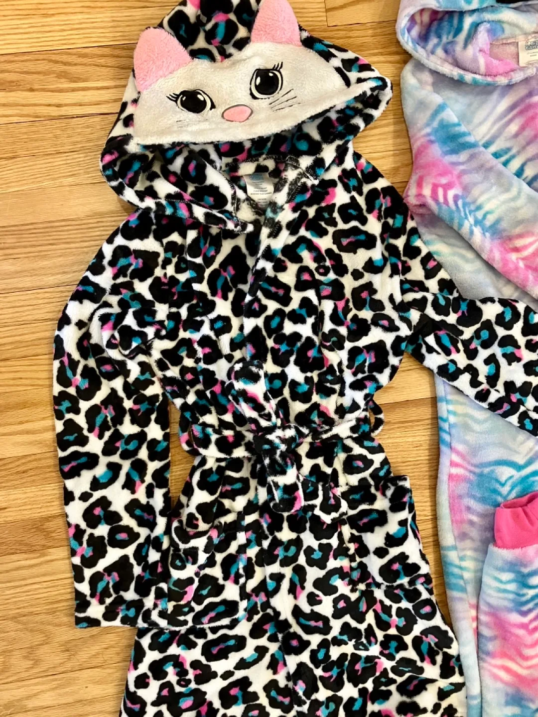 Girls' Size L/G (10/12) Cat & M (7/8) Zebra Fleece Onsie & Robe image indicator(3)