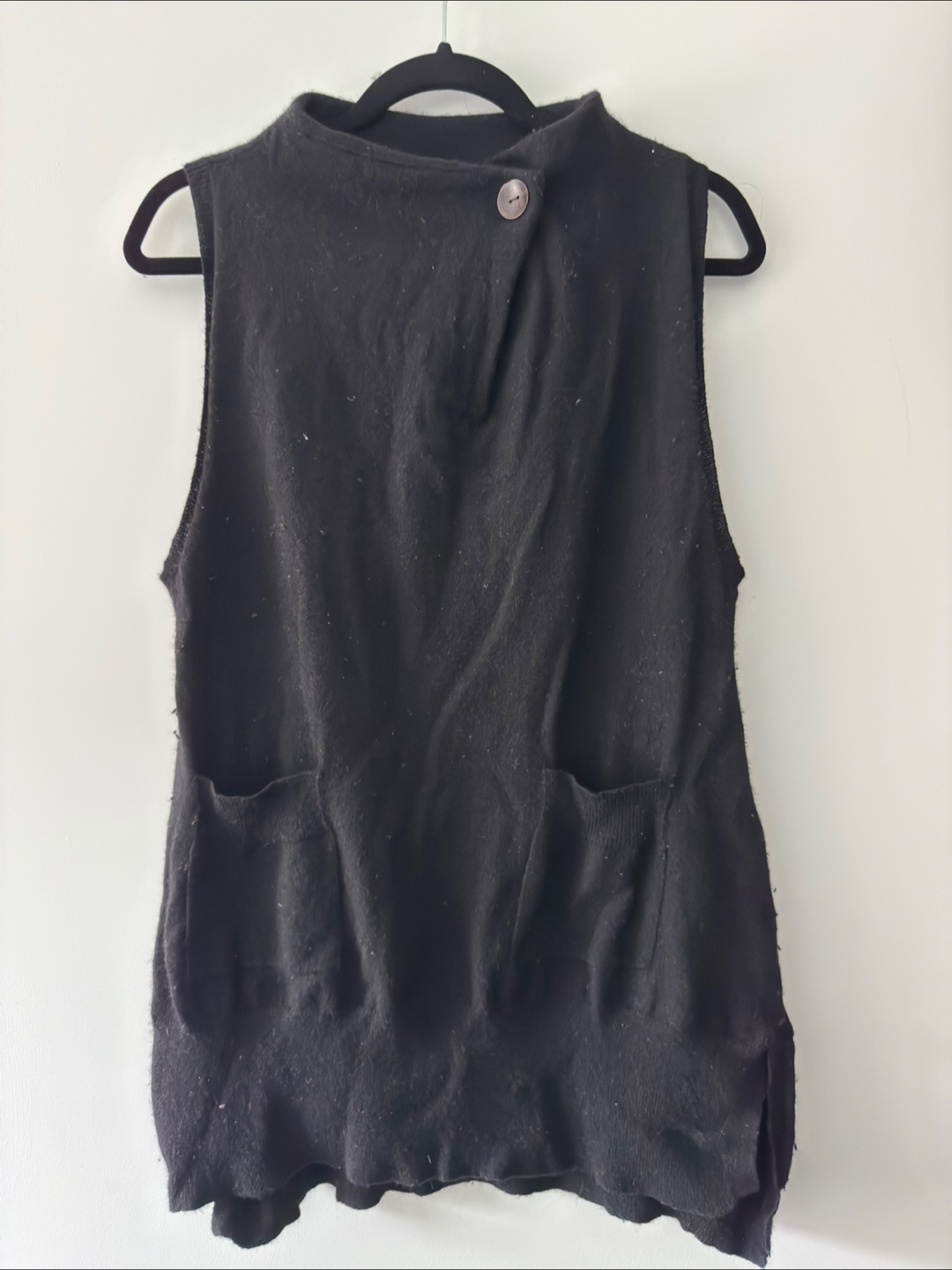 Black Sleeveless Knit Sweater Vest