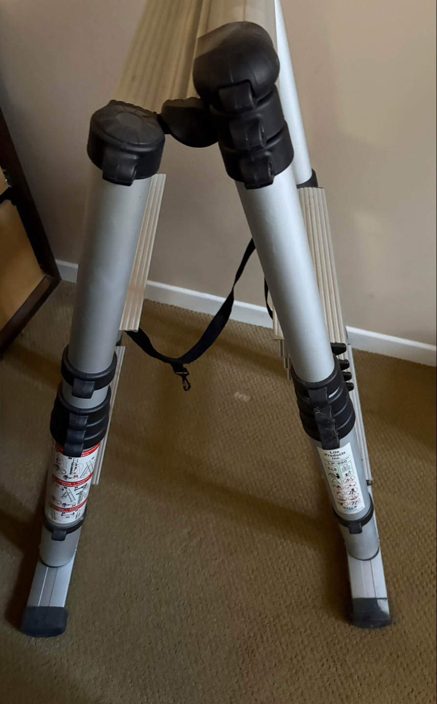 Aluminum Telescopic Ladder - photo 3