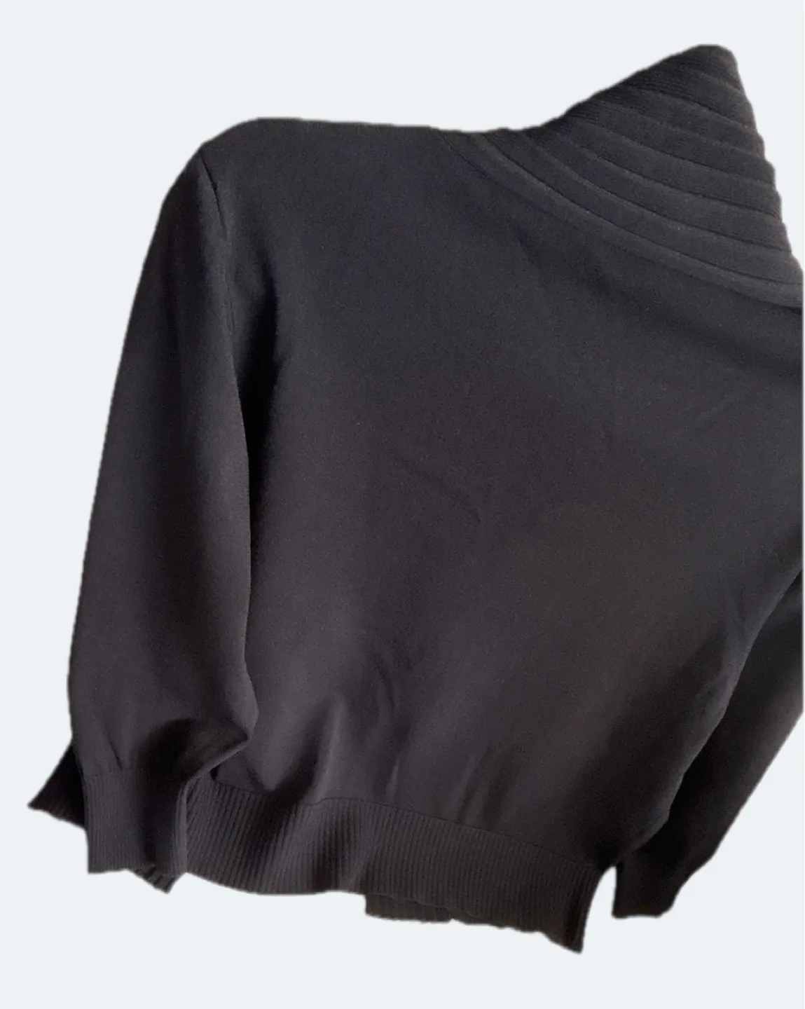 Olsen Brand - Women's Black Pleated Cardigan Sweater image indicator(4)