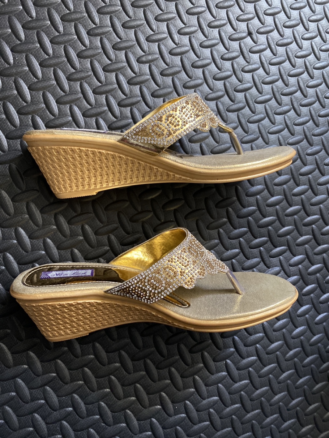 New Look Gold Wedge Sandals - photo 3