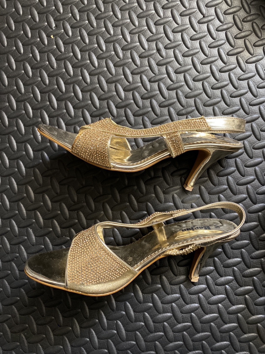 Gold embellished women's heels, size 40 - photo 2