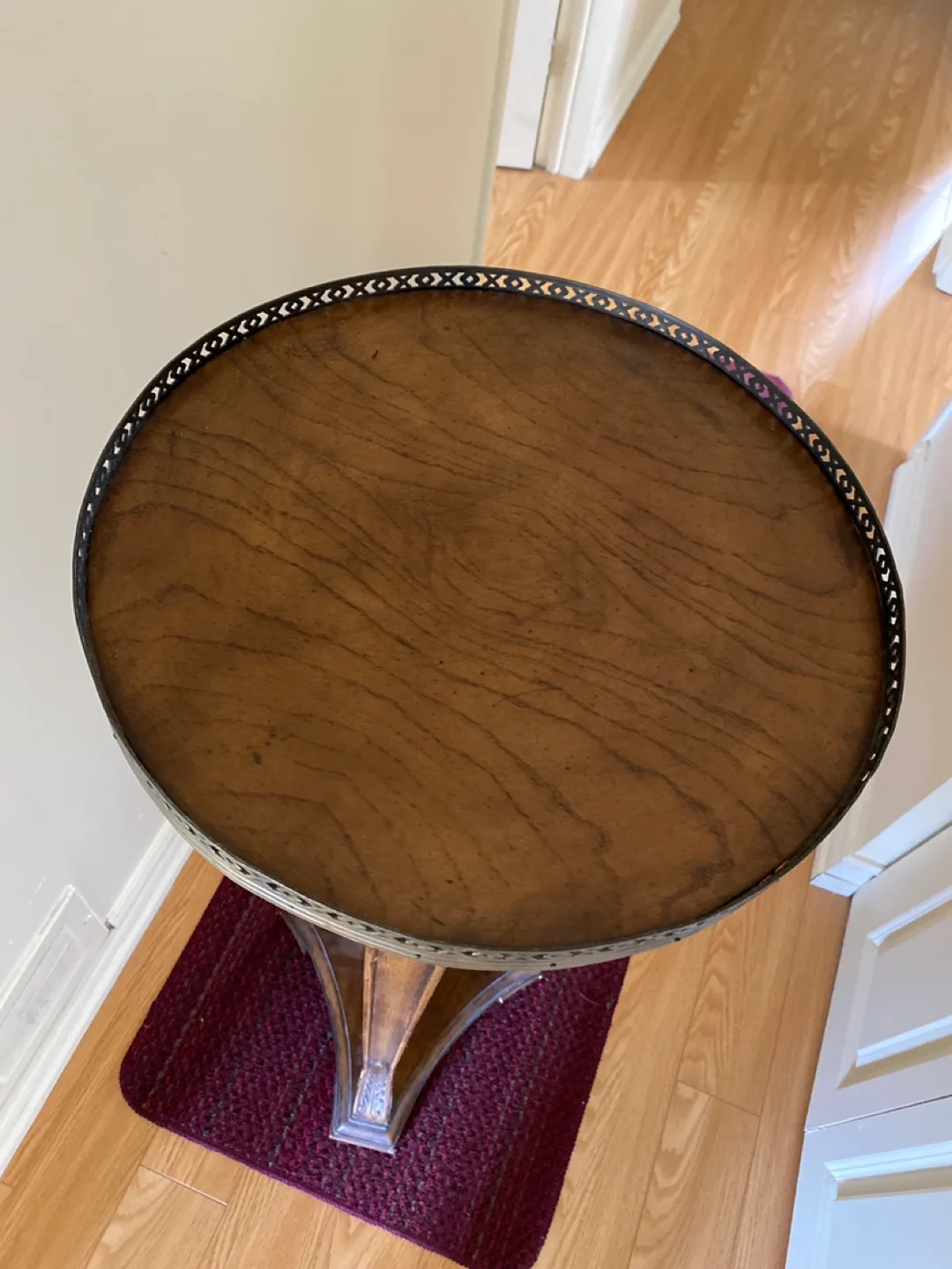 Elegant Wooden Pedestal Plant Stand image indicator(2)