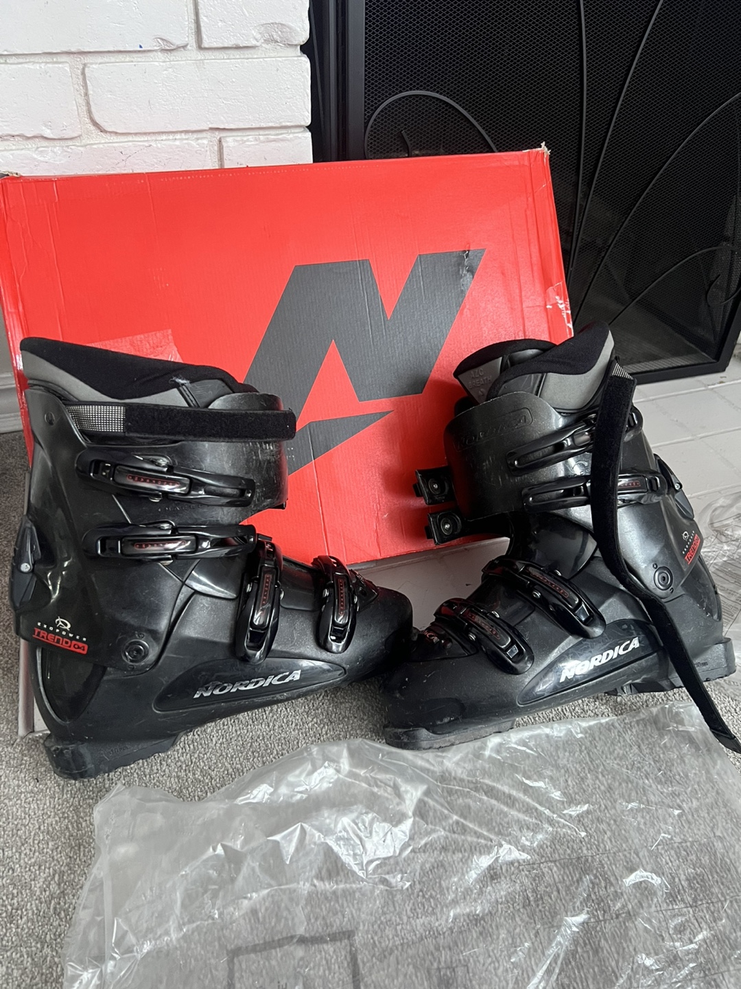 Nordica Exopower 9 Mens Womens 11 Ski Boots, 330 MM