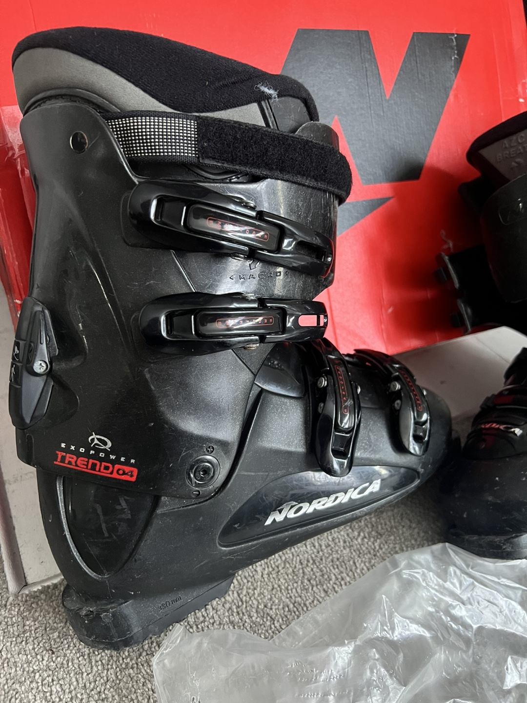 Nordica Exopower 9 Mens Womens 11 Ski Boots, 330 MM - photo 3