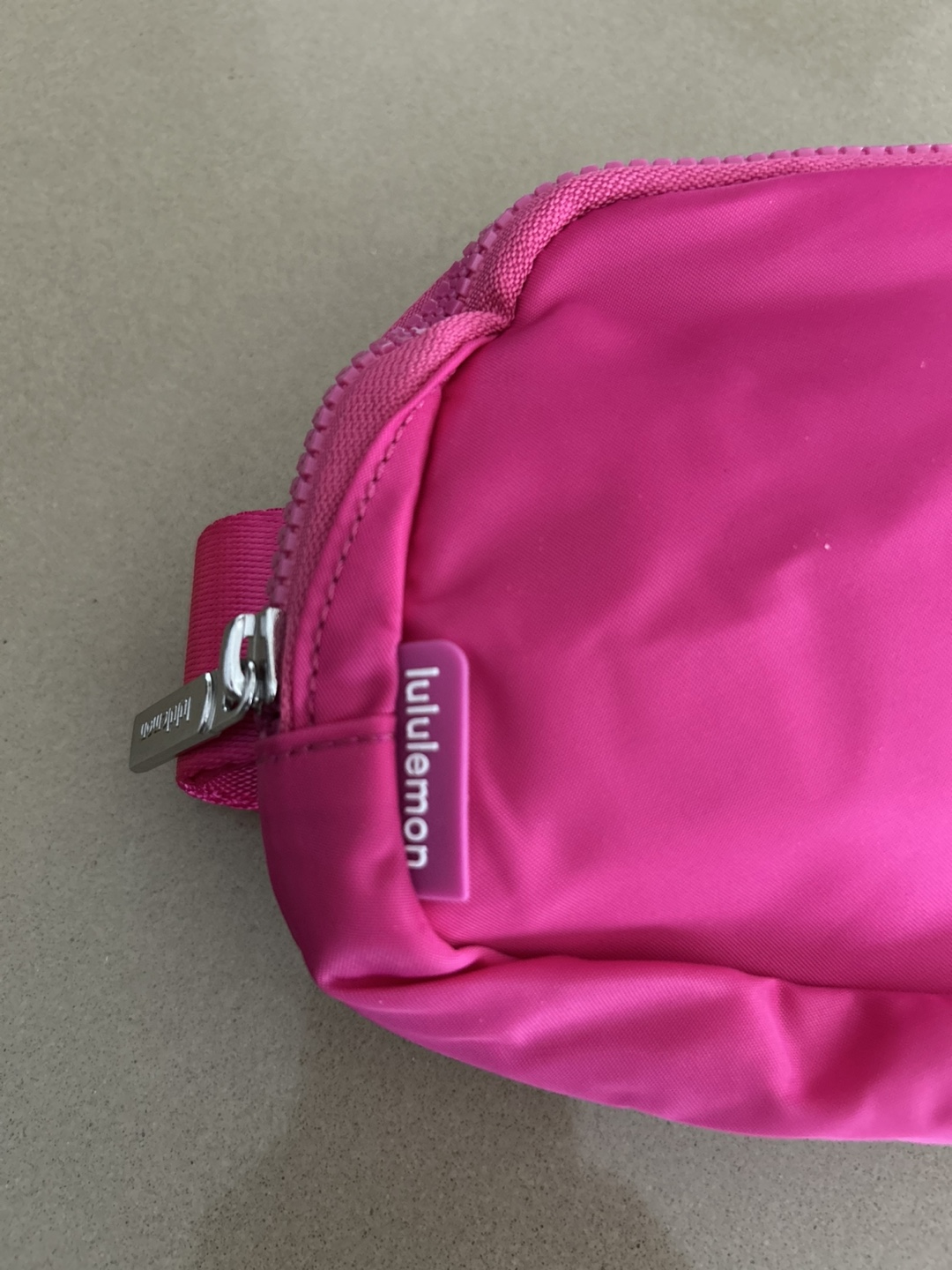 Lululemon Pink Pouch - photo 3