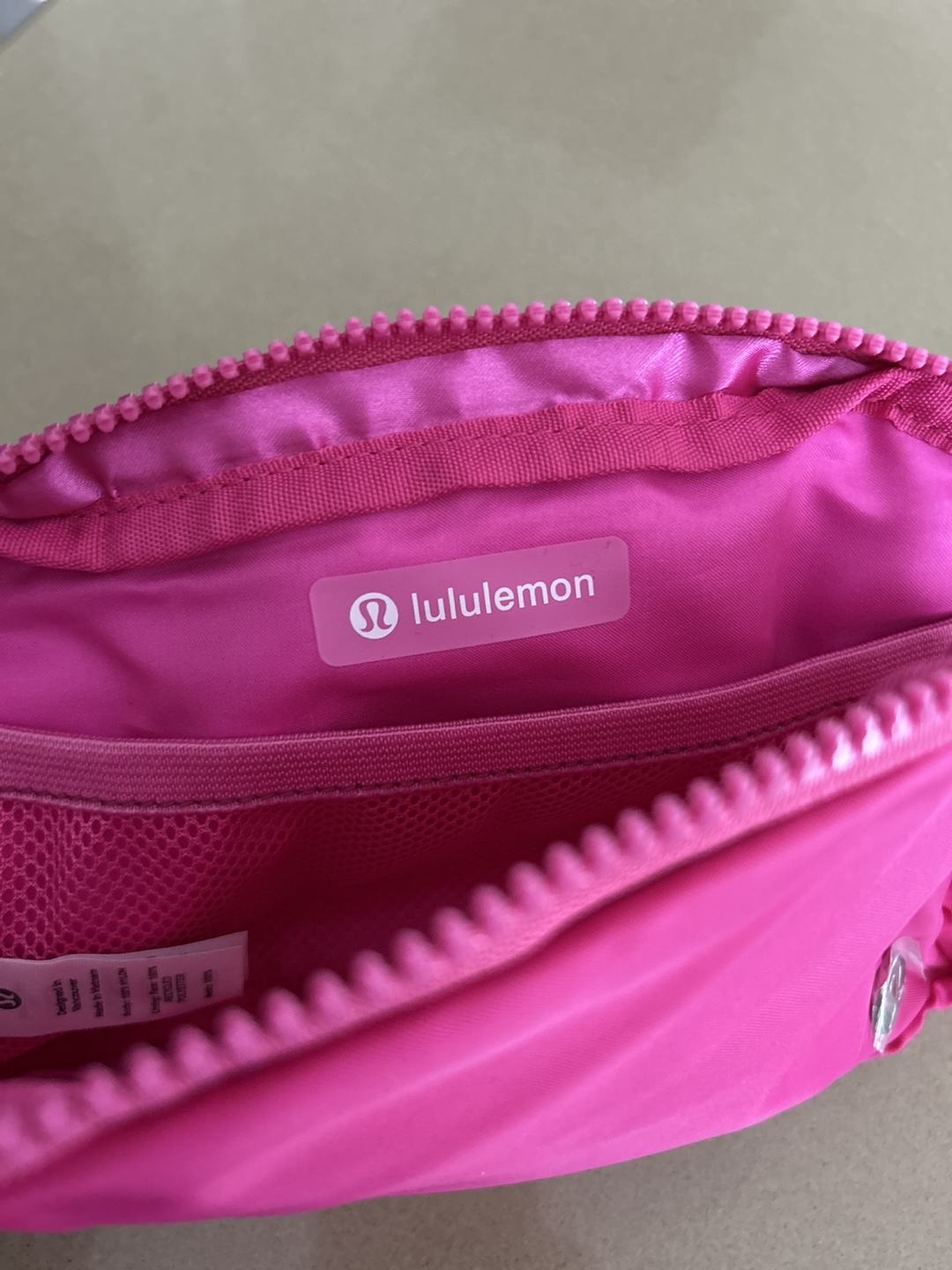 Lululemon Pink Pouch - photo 5