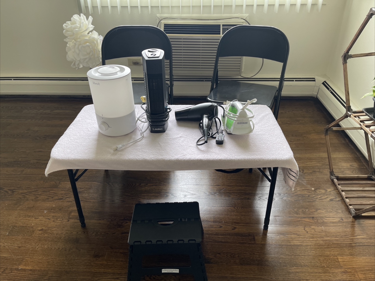 Humidifier, Heater, Hair Dryer, chairs