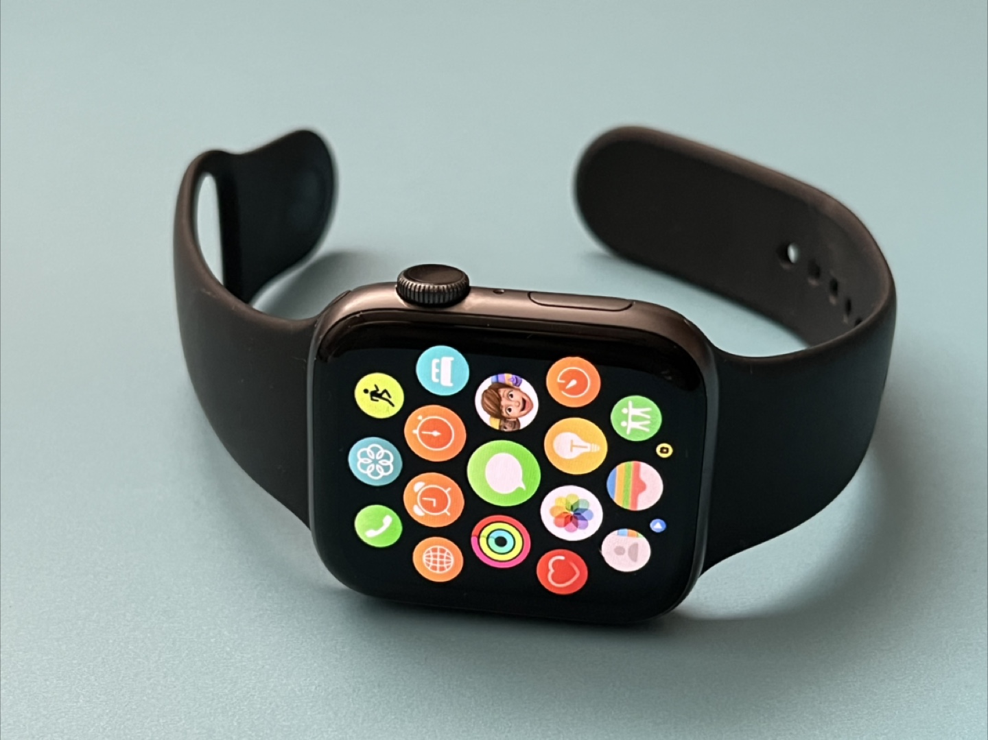 Apple Watch Series 4 - 44mm - Space Black - Scratched Screen