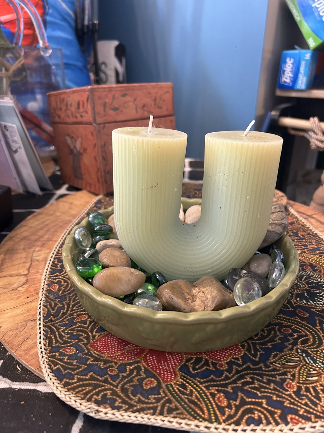 Unique candel perfect for the quiet evening and conversation