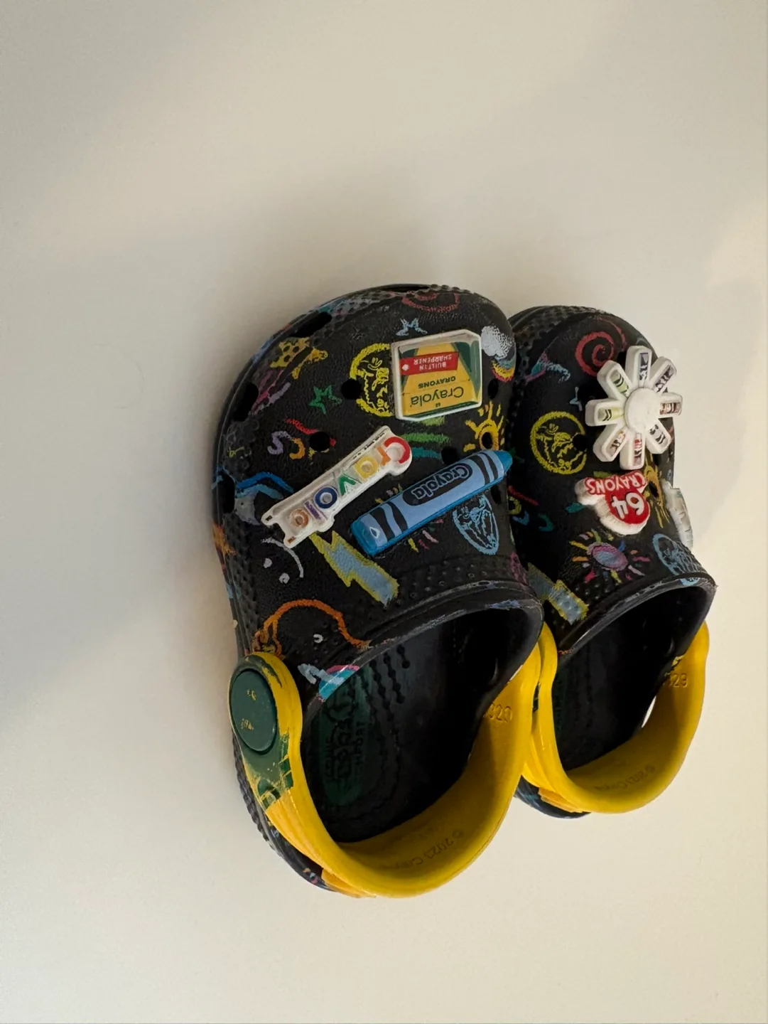 Crayola crocs image indicator(3)