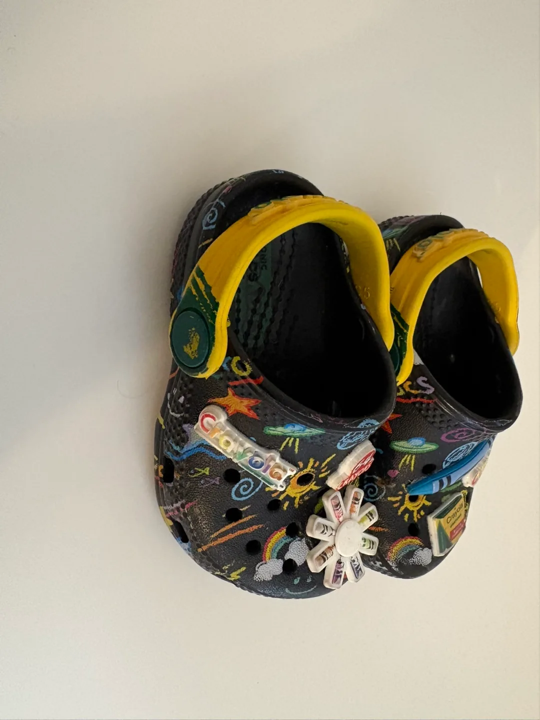 Crayola crocs image indicator(2)