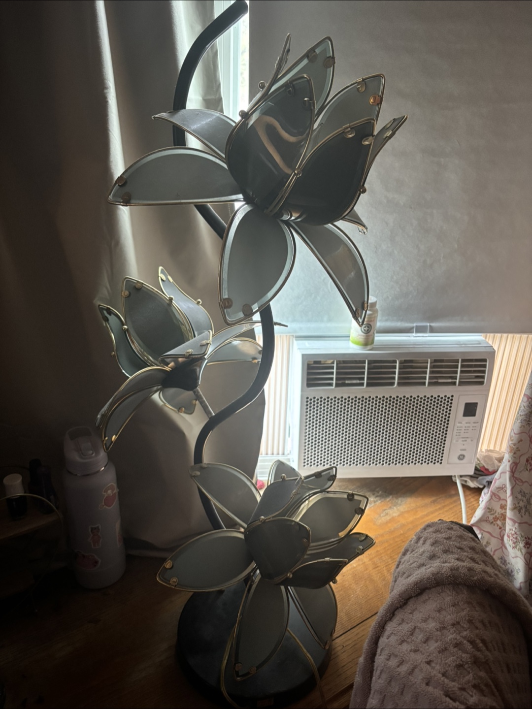 vintage flower lamp