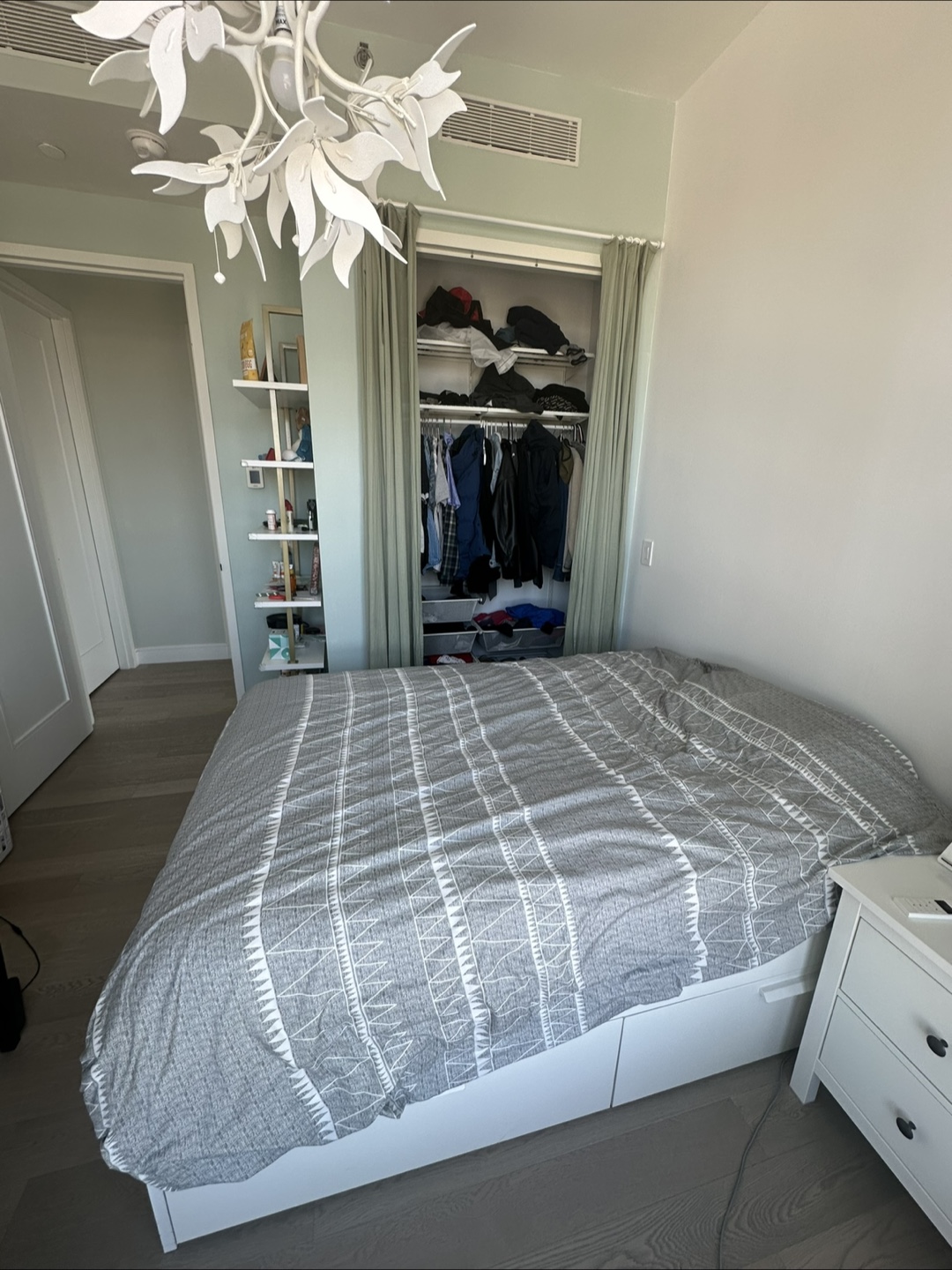 IKEA MALM White Queen Bed Frame with Storage & Mattress - photo 2