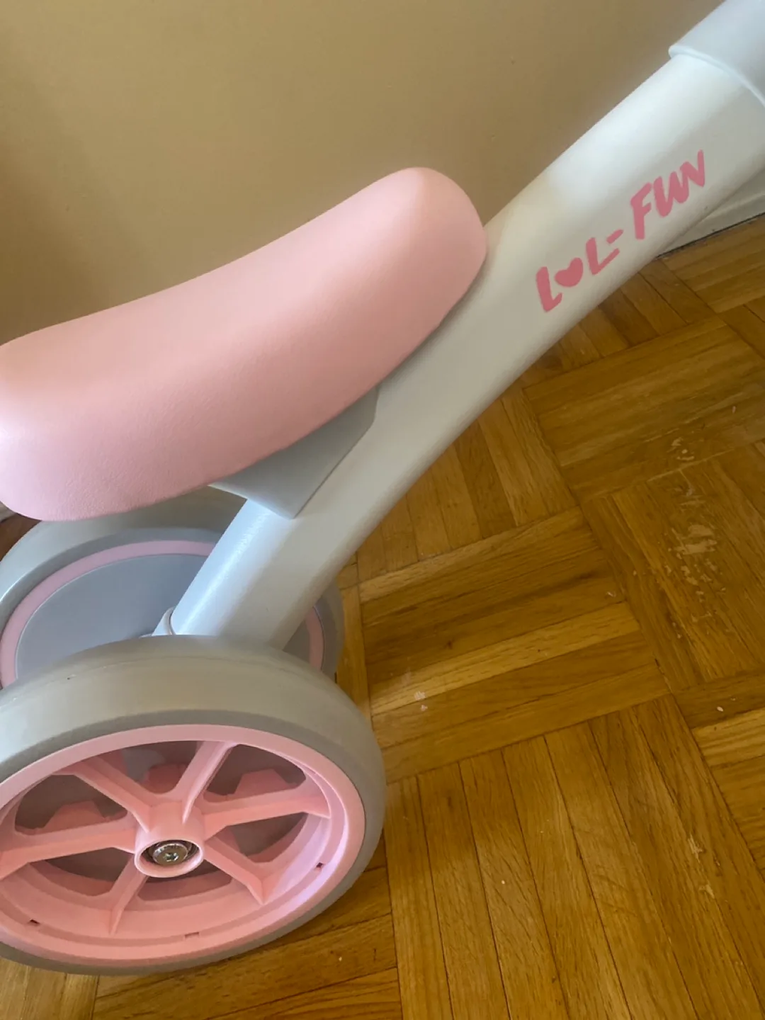 LOL-Fun Kids Balance Bike Tricycle image indicator(4)