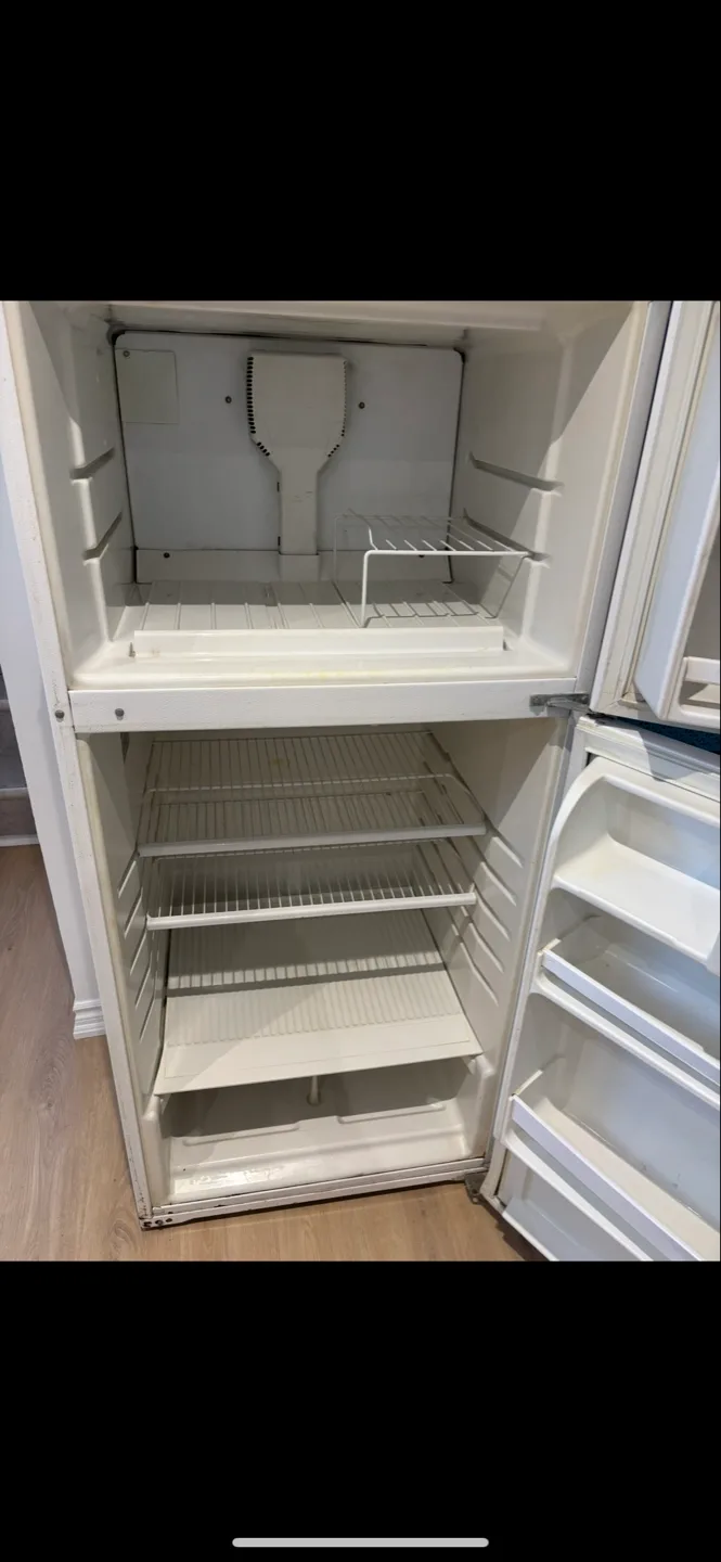 GE Top Freezer Refrigerator image indicator(3)