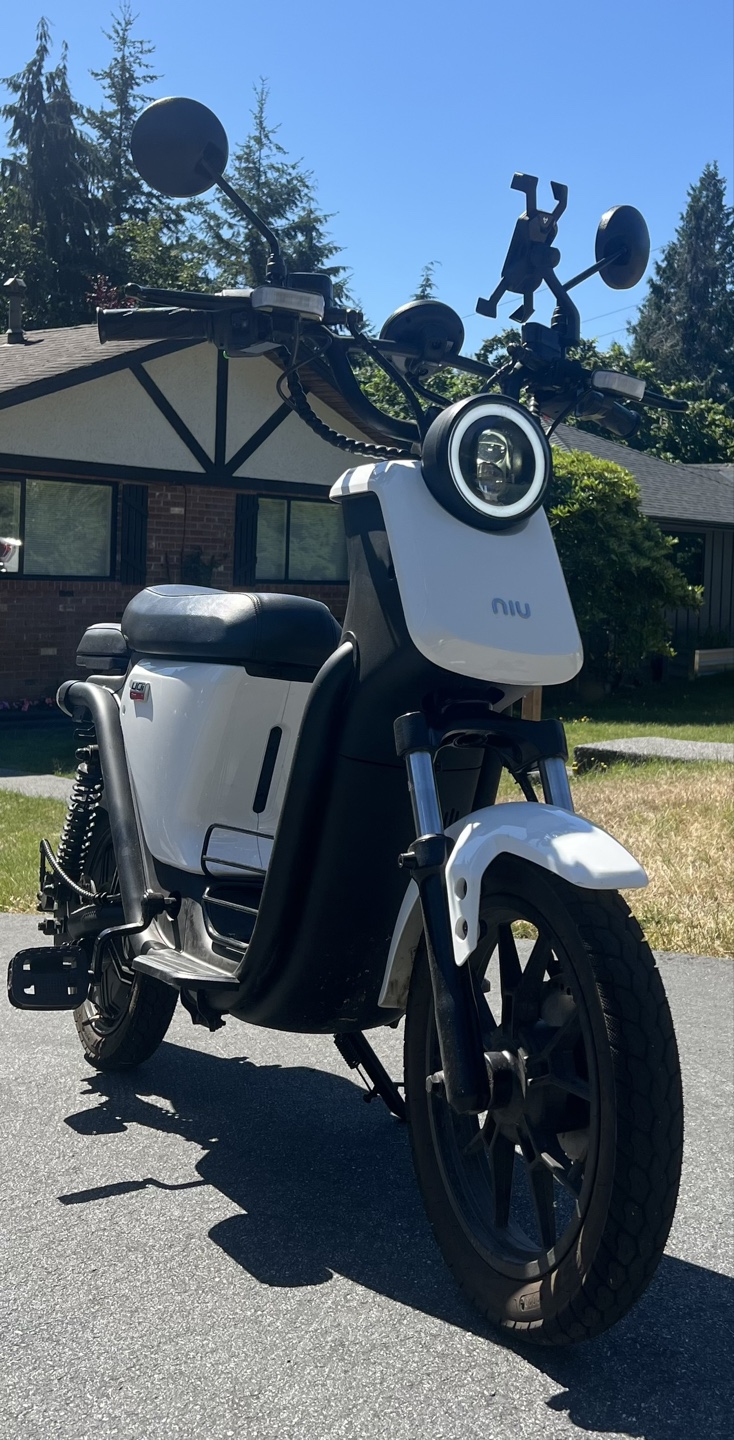 NIU UQi Evo Electric Scooter - White