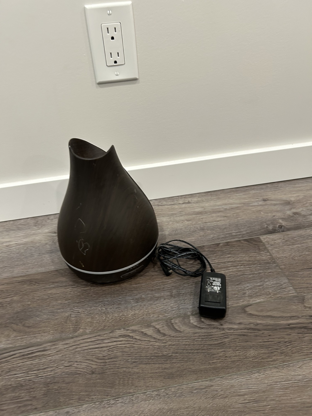 Dark Wood Grain Ultrasonic Diffuser