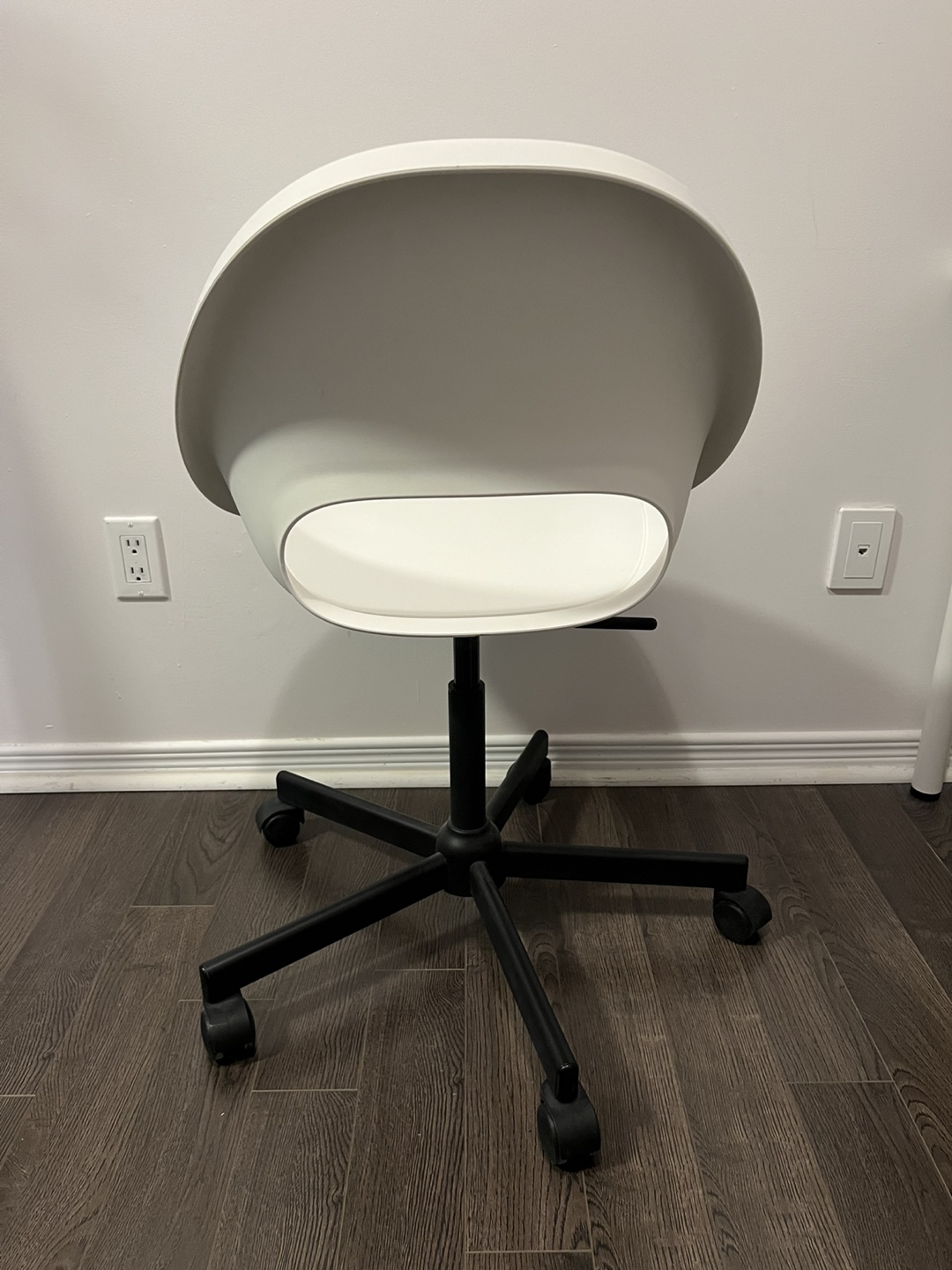 IKEA LOBERGET/MALSKAR Swivel Chair - White/Black - photo 3