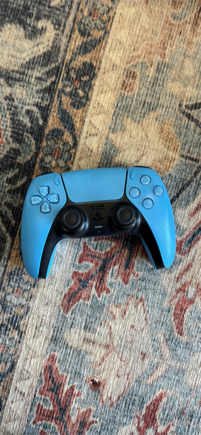 PlayStation 5 w/ 2 DualSense Controllers - White & Light Blue - photo 3