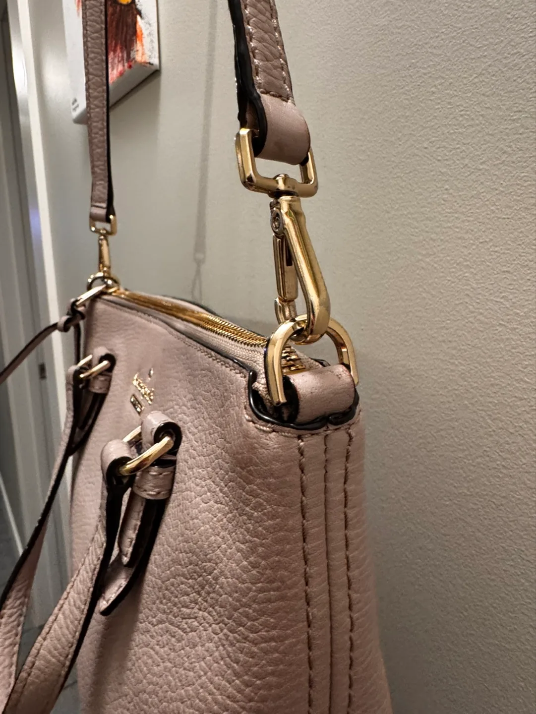 Kate Spade New York Light Beige Leather Crossbody Bag image indicator(4)