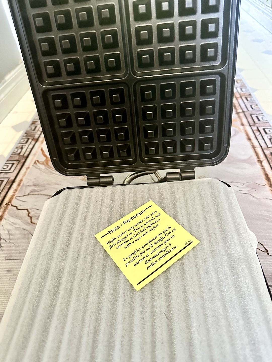Cuisinart 4-Slice Belgian Waffle Maker - WAF-100C - New in Box - photo 5