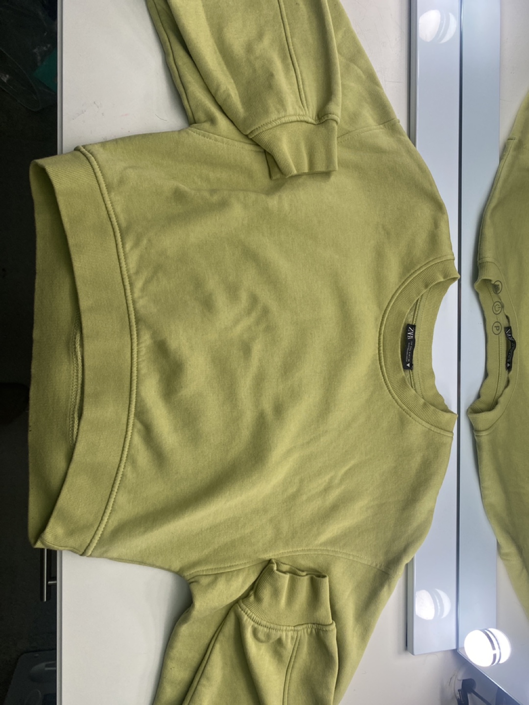ZARA Lime Green Crewneck Sweatshirt Size Small