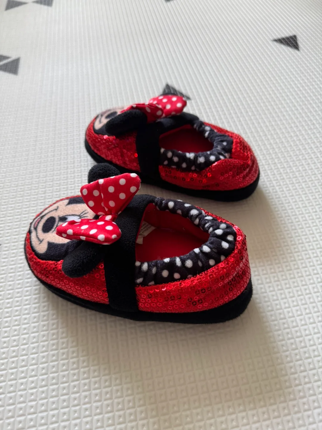Minnie Mouse Toddler Slippers image indicator(2)
