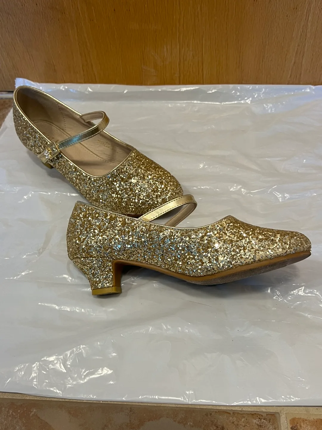Girls' Gold Glitter Mary Jane Shoes - Size 10 thumbnail