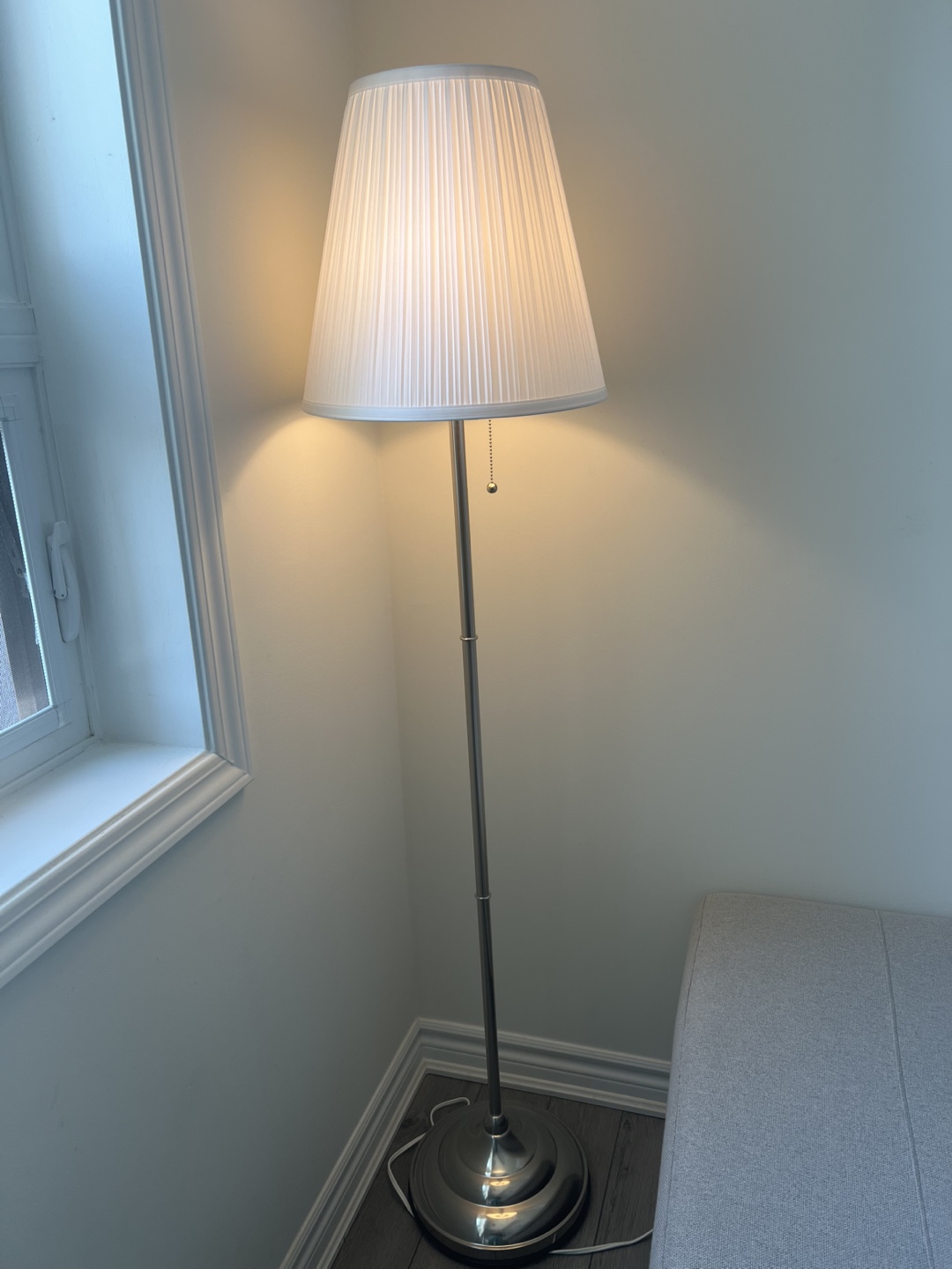 Floor Lamp- nickel plated/white-Excellent condition - photo 2