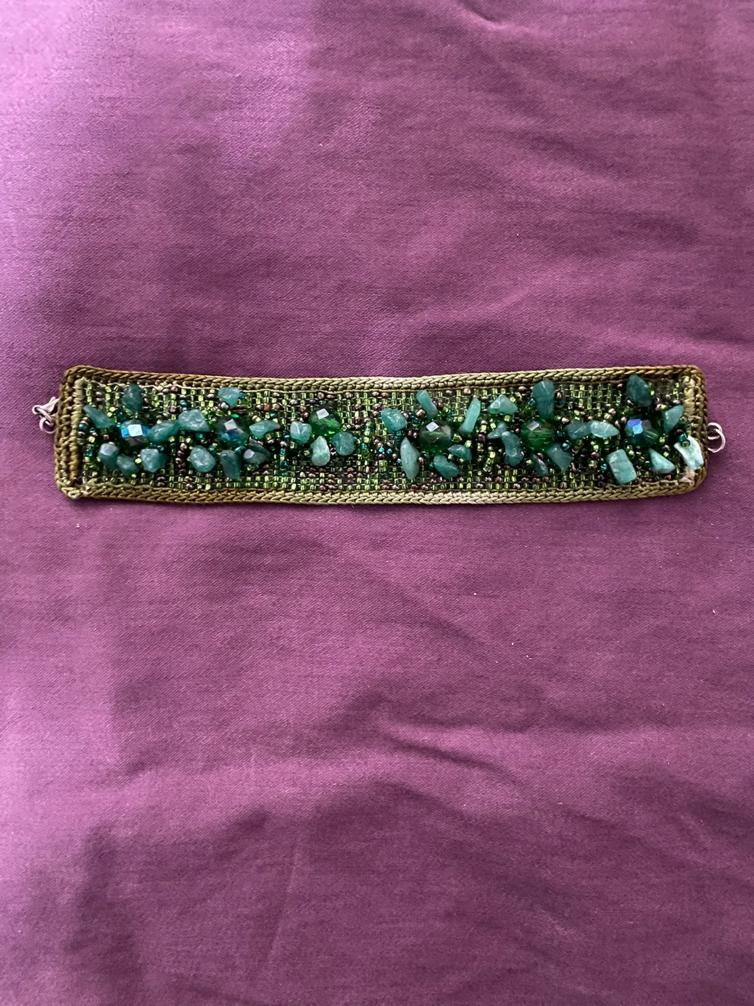 Beaded Green Bracelet with Metal Clasp thumbnail