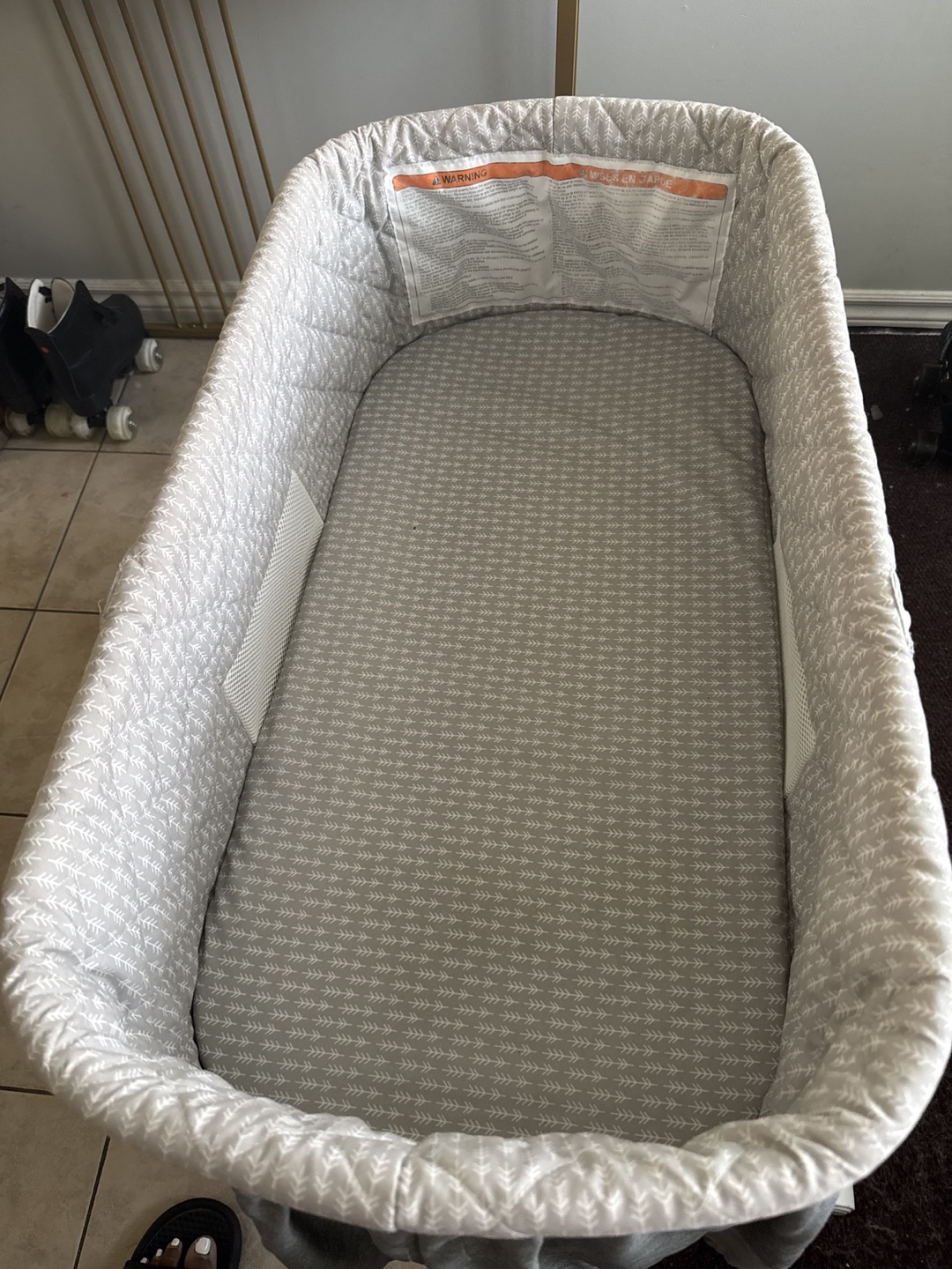 Baby bassinet with stand - photo 2