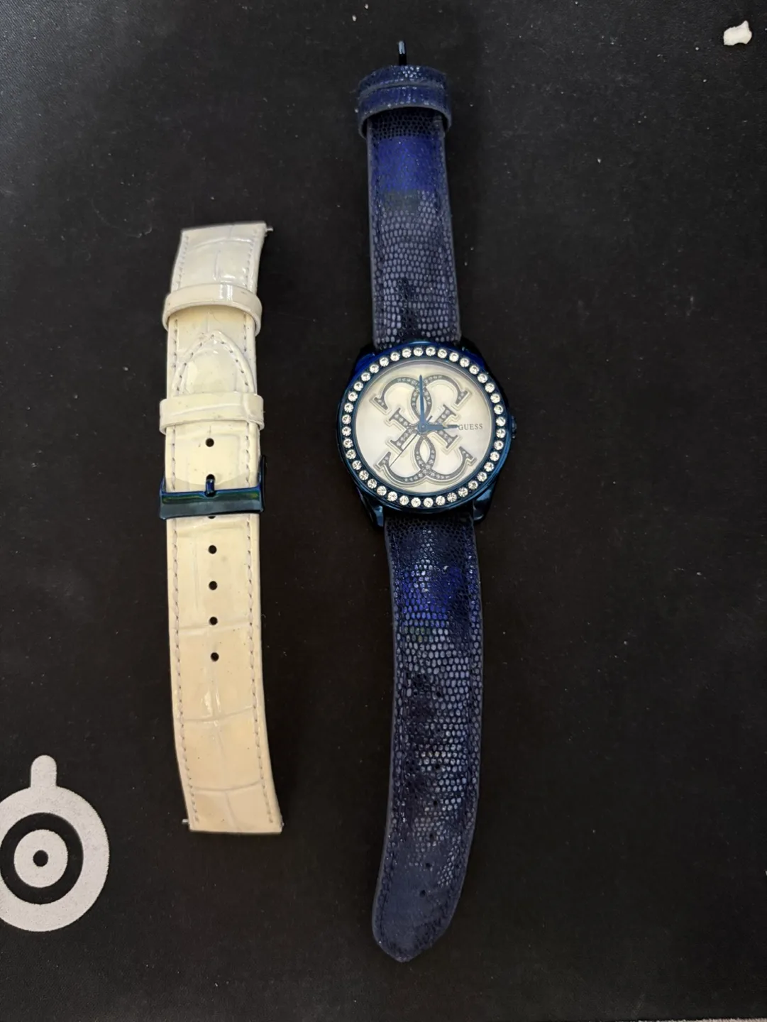 Guess Women's Watch with Extra Strap thumbnail